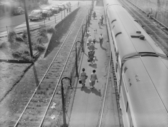 SAL255423872 USA New York State New York City New York Central Station People Walking Along Train High Angle View Print - 18 x 24 in -  Posterazzi