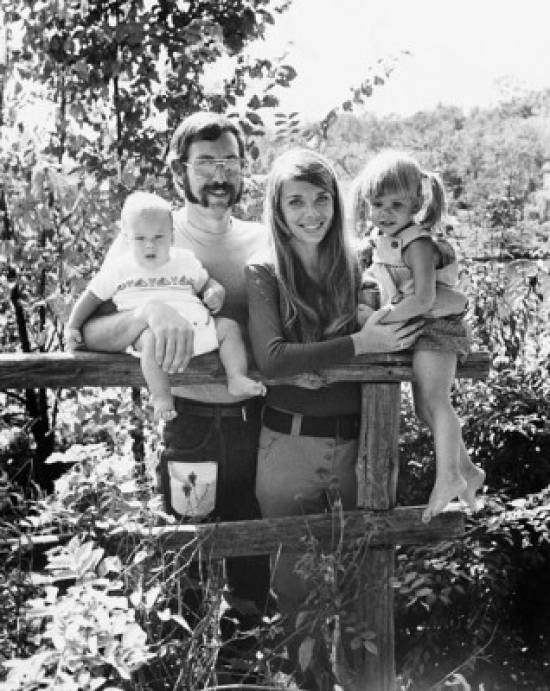 SAL2554383 Portrait of a Mature Couple Smiling with Their Son & Daughter Poster Print - 18 x 24 in.