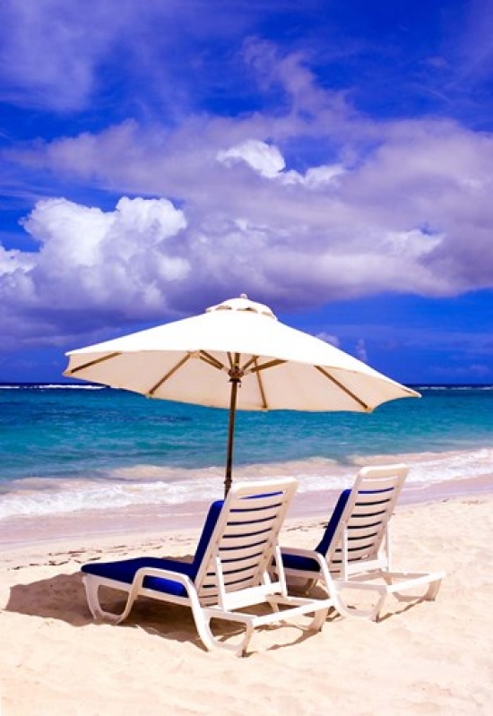 PDDCA41MDE0008 Umbrellas on Dawn Beach St Maarten Caribbean Poster Print by Michael Defreitas - 18 x 26 in.