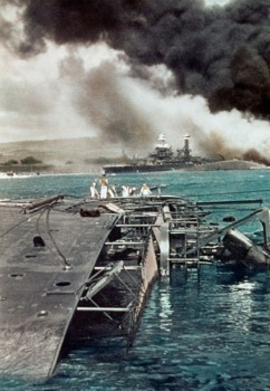 Capsized Uss Oglala Pearl Harbor Hawaii USA December 7 1941 Poster Print - 18 x 24 in.