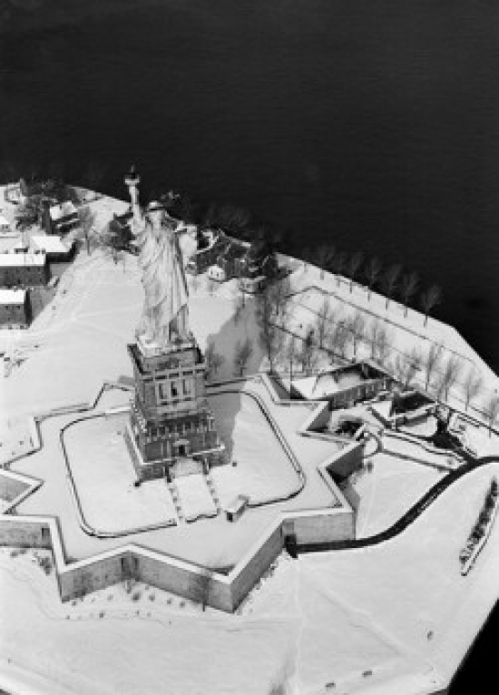 SAL255421187 USA New York New York City Aerial View of Liberty Island with Statue of Liberty in Winter Poster Print - 18 x 24 in.