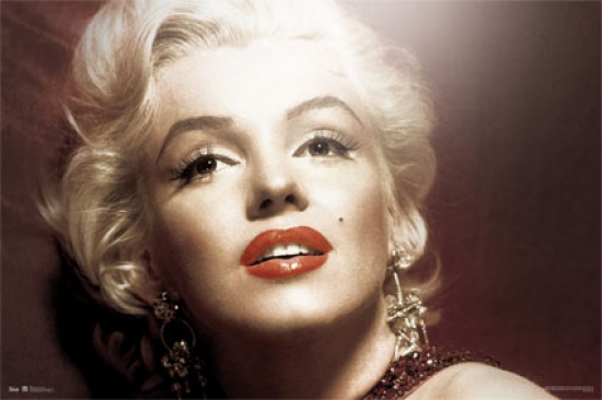 Marilyn Monroe - Style 24X36 Poster Print - 24 x 36 in.