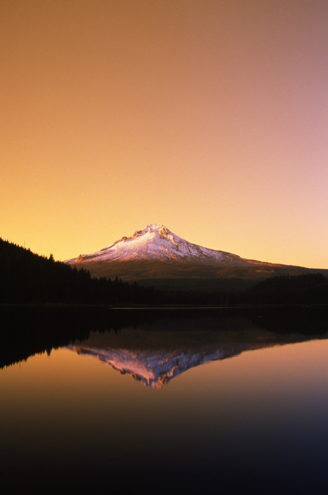 DPI1788344 Sunset At Trillium Lake Mt. Hood Oregon USA Poster Print by Natural Selection Craig Tuttle, 12 x 18 -  Posterazzi