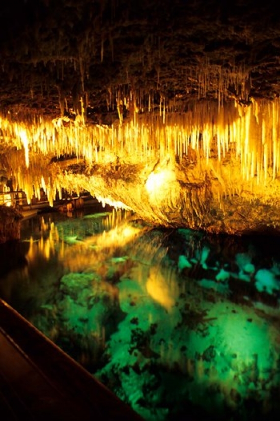 PDDCA07BBA0029 Famous Crystal Caves Bermuda Poster Print by Bill Bachmann - 25 x 37 in.
