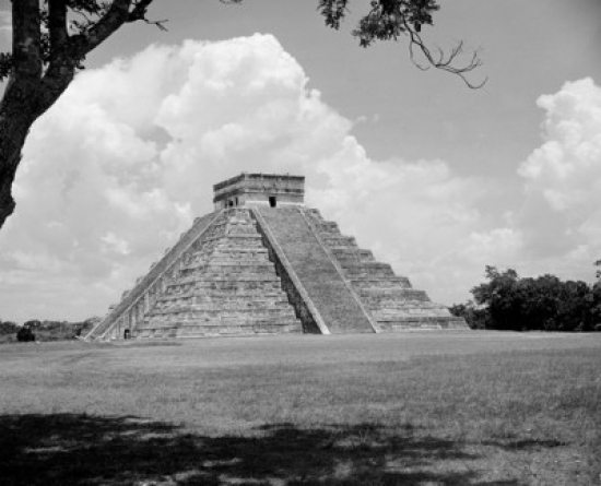 El Castillo Chichen Itza Mayan Mexico Poster Print - 18 x 24 in.