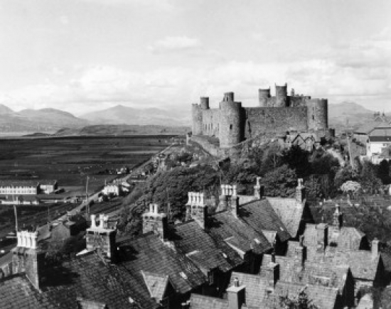 Harlech Castle Wales Poster Print - 18 x 24 in.