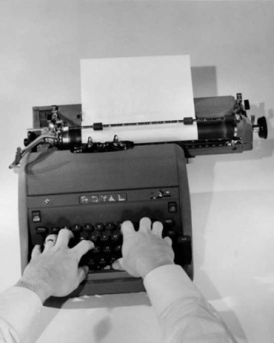 SAL25548618 Close-Up of a Person Typing on a Typewriter Poster Print - 18 x 24 in -  Posterazzi