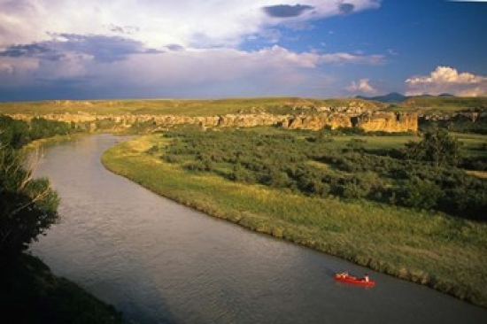 PDDCN01CHA0084 Milk River at Writing on Stone Provincial Park Alberta Poster Print by Chuck Haney - 26 x 18 in.