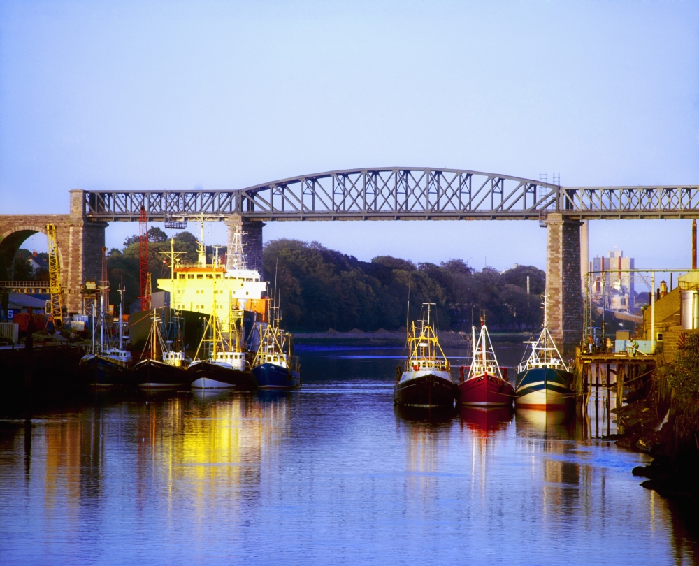 DPI1807193 Co Louth Drogheda & River Boyne Poster Print by The Irish Image Collection, 16 x 13