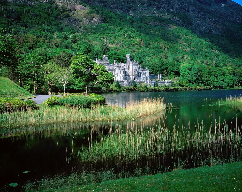 Kylemore Abbey Co Galway Ireland Poster Print - 17 x 13