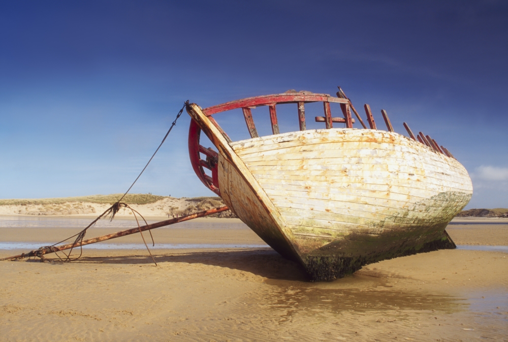 Co Donegal Ireland - Marooned Boat Poster Print - 18 x 12