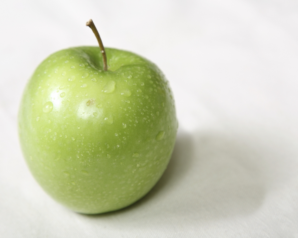 Close-Up of Green Apple Poster Print, 17 x 13