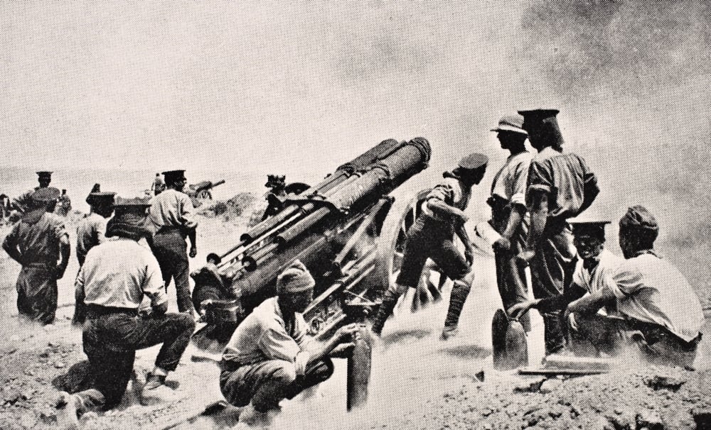 DPI1855306 British Battery At Work On Gallipoli Peninsula Turkey From The War Illustrated Poster Print, 18 x 11