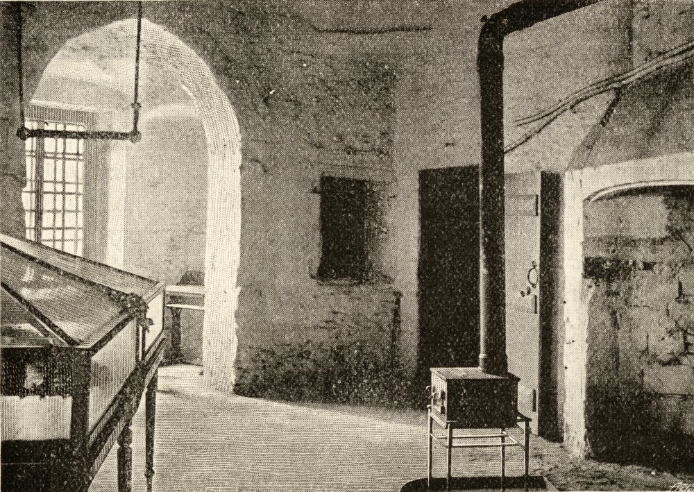 DPI1857425LARGE Room in The Tower of London in Which Princess Elizabeth Was Imprisoned Poster Print, Large - 34 x 24