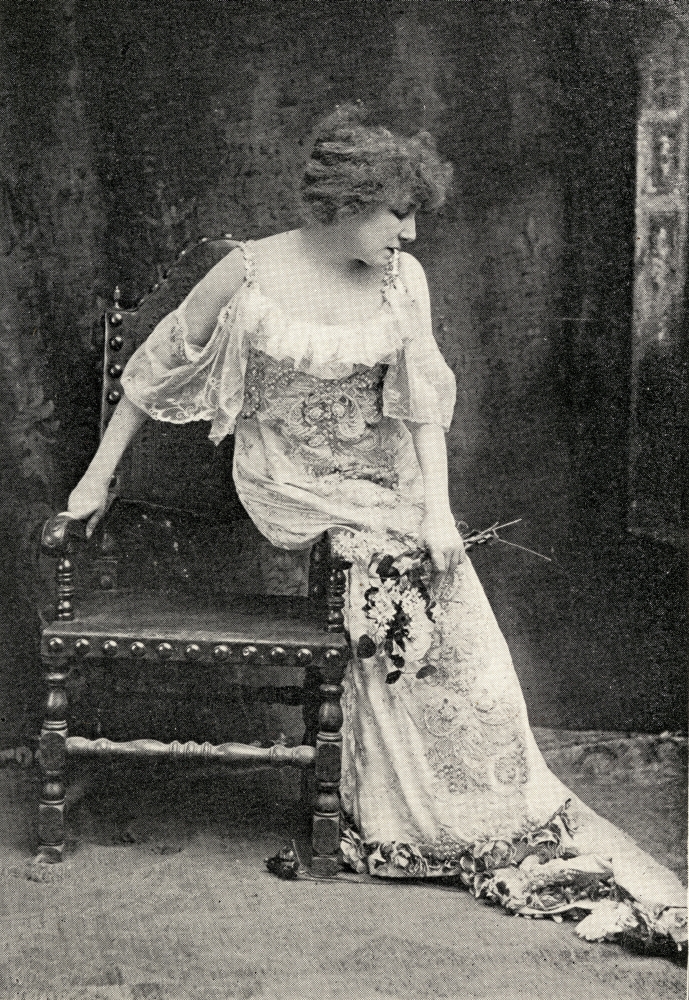 Sarah Bernhardt As Camille Sarah Bernhardt1844-1923 French Actress From The Book The International Library of Famous L Poster Print - Large - 24 x 36