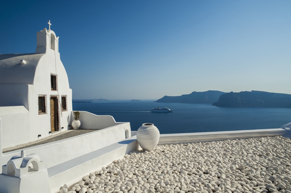 DPI12254301LARGE White Church on The Waters Edge - Oia Santorini Greece Poster Print - 38 x 24 in. - Large