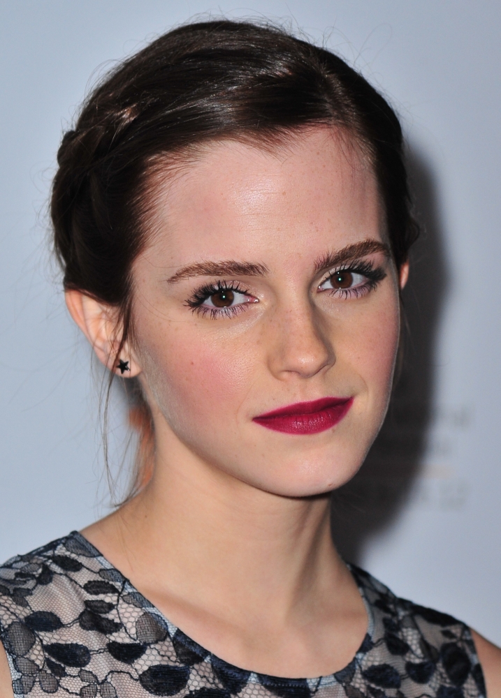 Emma Watson At Arrivals For The Perks of Being A Wallflower Premiere At Toronto International Film Festival Poster Print  16 x 20  Large