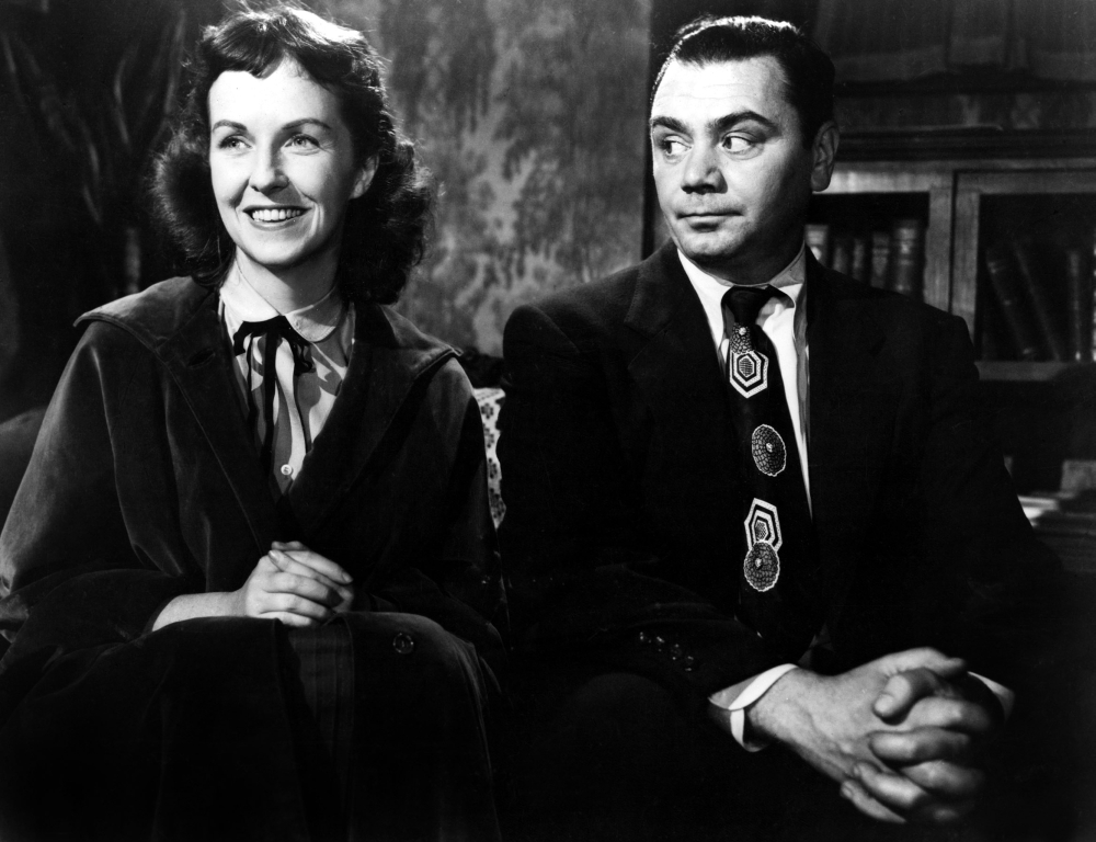 Everett Collection EVCMBDMARTEC005H Marty Betsy Blair Ernest Borgnine 1955 Photo Print, 14 x 11
