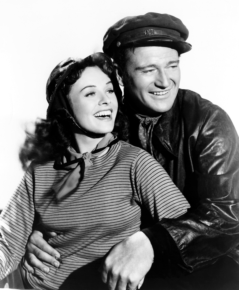 Everett Collection EVCMBDRETHEC077HLARGE Reap The Wild Wind From Left Paulette Goddard John Wayne 1942 Photo Print, 16 x 20 - Large -  Posterazzi