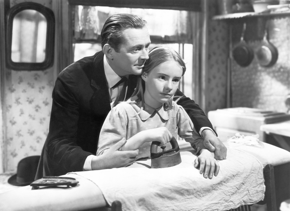 A Tree Grows In Brooklyn 1945 James Dunn Peggy Ann Garner Tm & Copyright 20th Century Fox Film All Rights Reserved Courtesy  Photo Print, 14 x 11