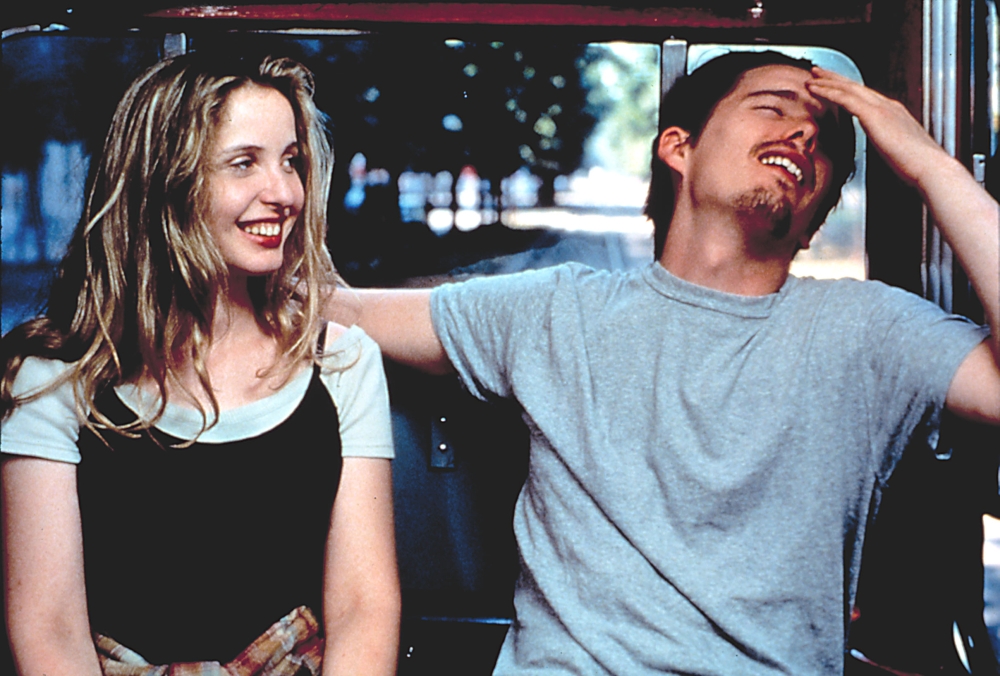 Everett Collection EVCMSDBESUEC005HLARGE Before Sunrise Julie Delpy Ethan Hawke 1995 Photo Print, 20 x 16 - Large -  Posterazzi