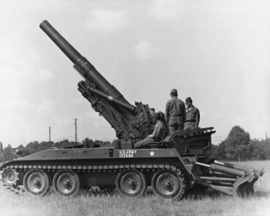 Three Soldiers On A Howitzer 8 Inch Self-Propelled Howitzer US Military Poster Print, 18 x 24