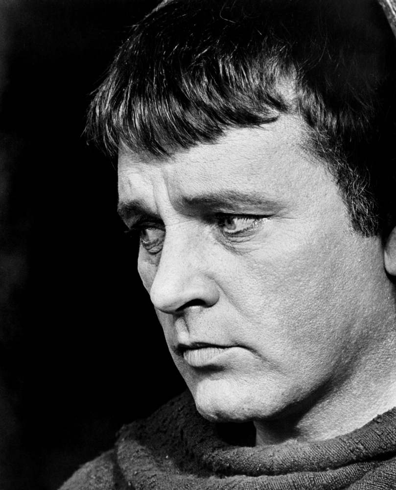 Everett Collection EVCMBDBECKEC040H Becket Richard Burton 1964 Photo Print, 8 x 10
