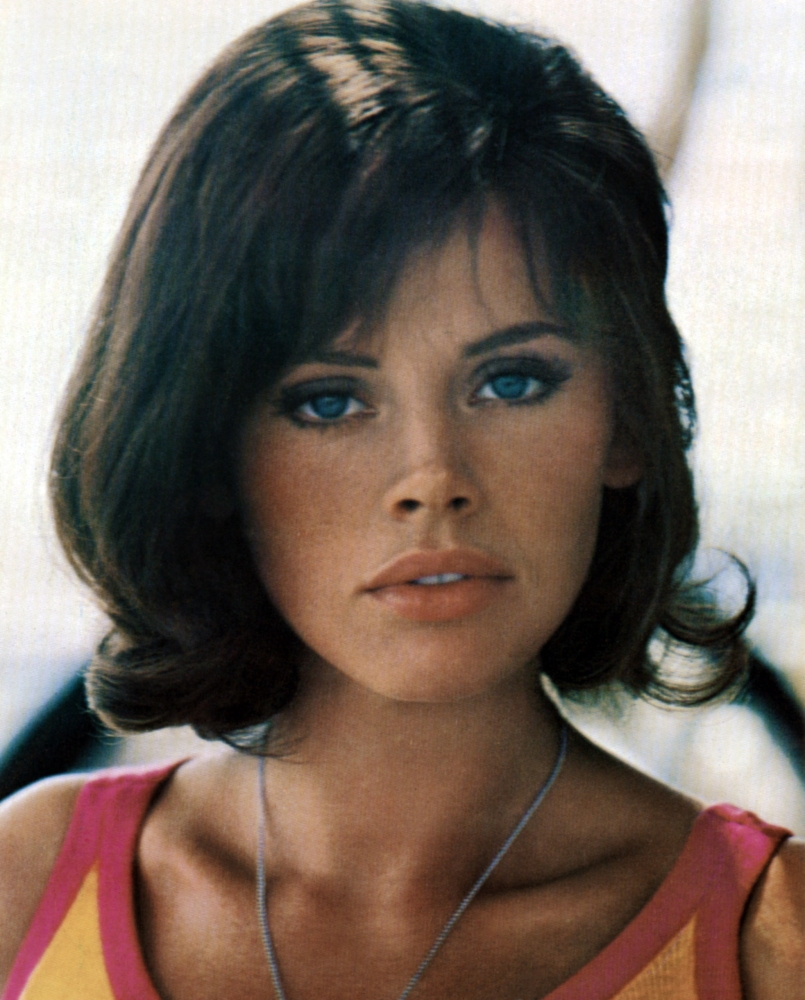 Everett Collection EVCM8DAFTHEC006HLARGE After The Fox Aka Caccia Alla Volpe Britt Ekland 1966 Photo Print, 16 x 20 - Large