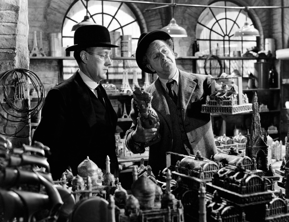 Everett Collection EVCMBDLAHIEC018H The Lavender Hill Mob Alec Guinness Stanley Holloway 1951 Photo Print, 14 x 11