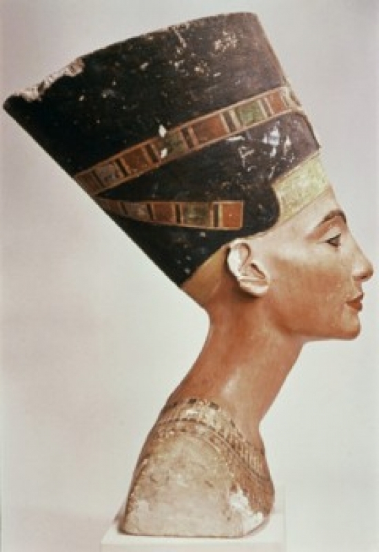Picture of   Bust of Queen Nefertiti&#44; Profile Ca.1352-36 Bce Limestone Staatliche Museen Preussischer Kulturbesitz&#44; Agyptisches Museum Und Papyrussammlung Berlin Germany Poster Print&#44; 24 x 36 - Large