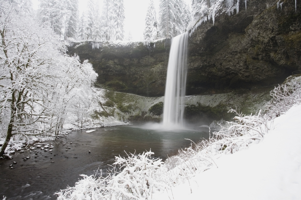 DPI1861072 Waterfall In Winter Poster Print, 19 x 12