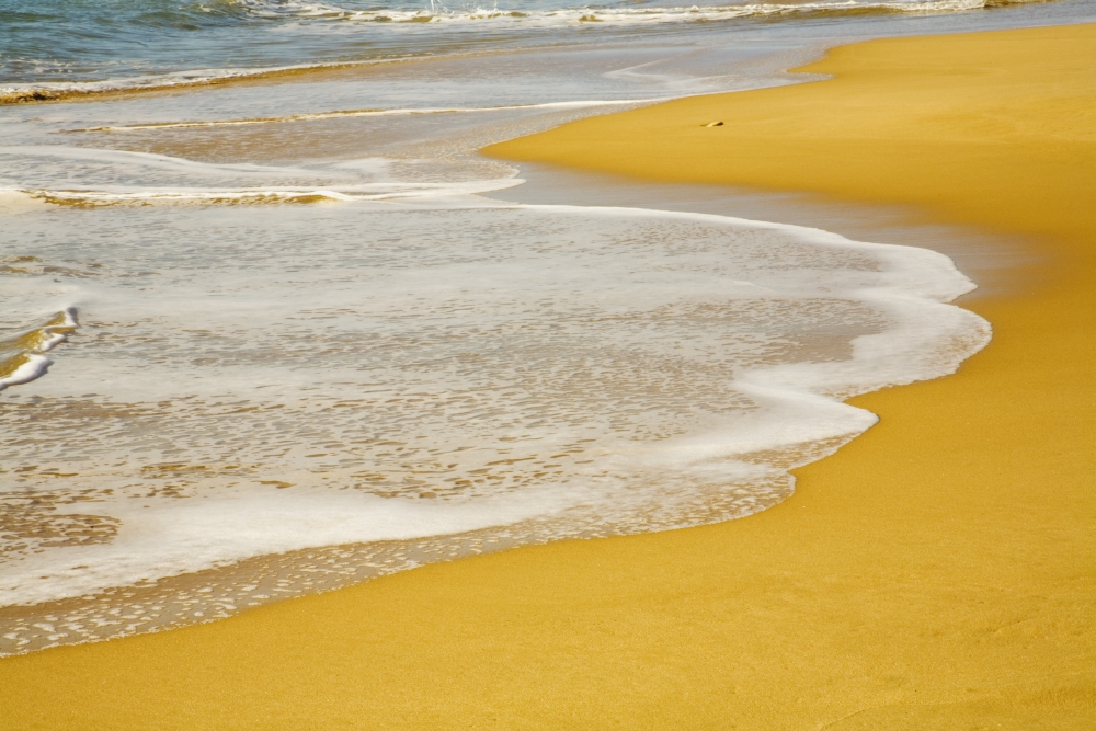 Tide on the Beach Poster Print - 19 x 12