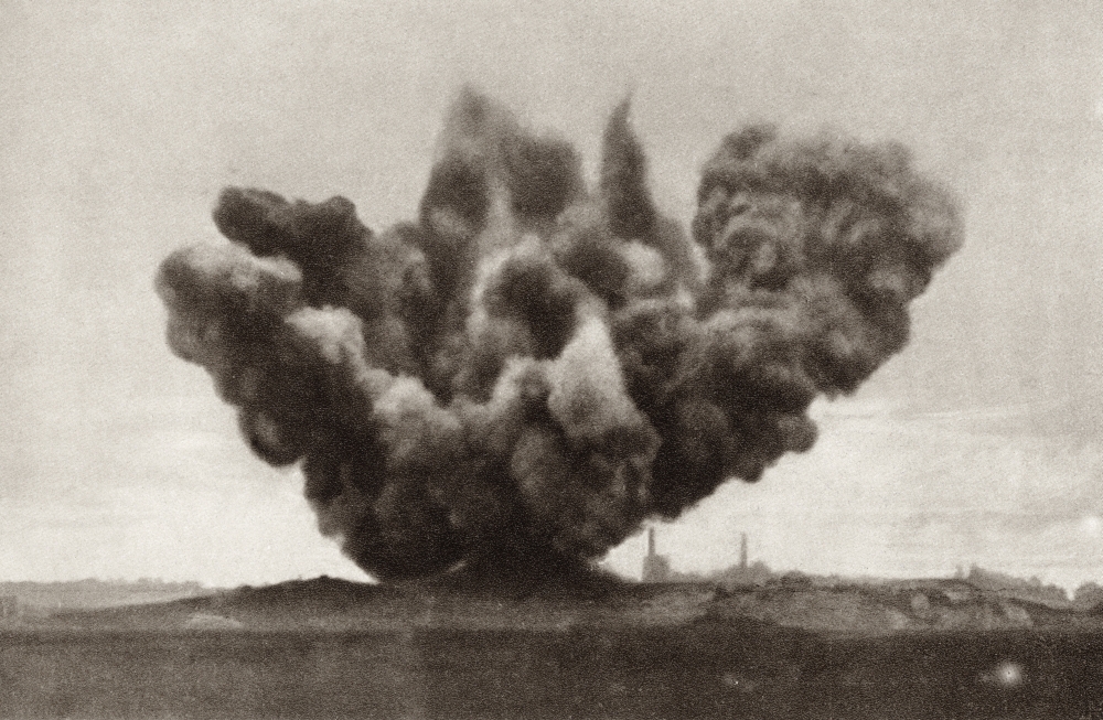 DPI1872272 Exploding Artillery Shell During the First World War. From the Illustrated War News Published 1915 Poster Print, 18 x 11