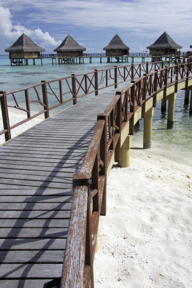 DPI1892479LARGE Walkway to Holiday Huts Over Lagoon Poster Print, 24 x 38 - Large