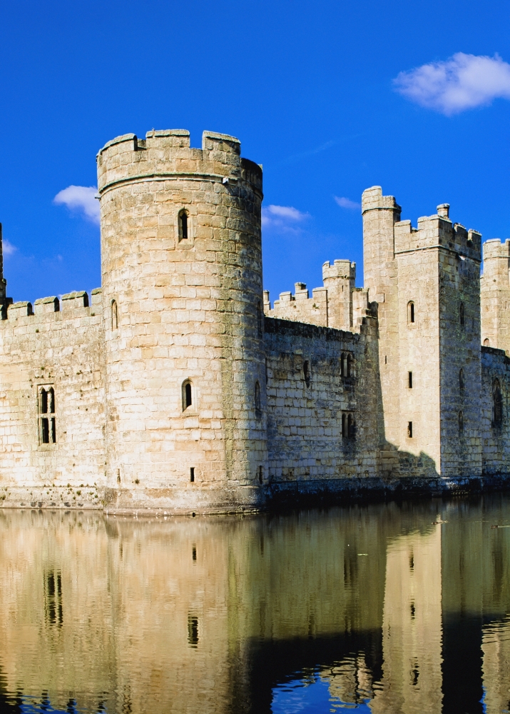 Bodiam Castle with Mote Poster Print - 26 x 36 - Large