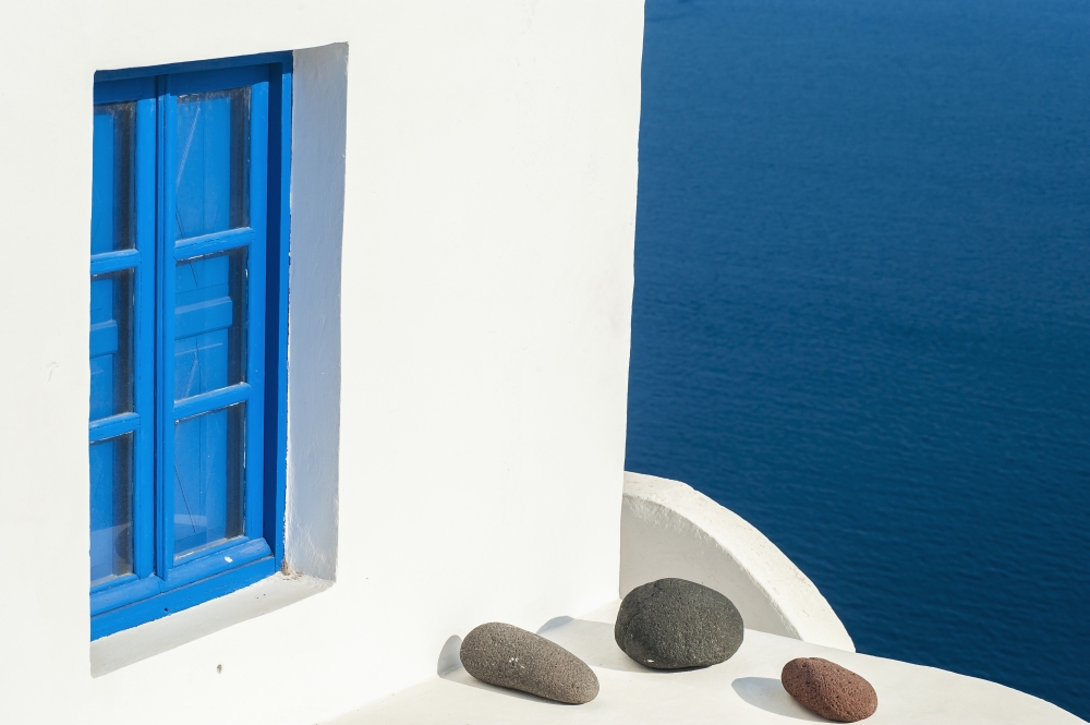 DPI12254288LARGE Whitewash Building with Blue Trimmed Window Along The Aegean Sea - Oia Santorini Greece Poster Print - 38 x 24 in. - Large