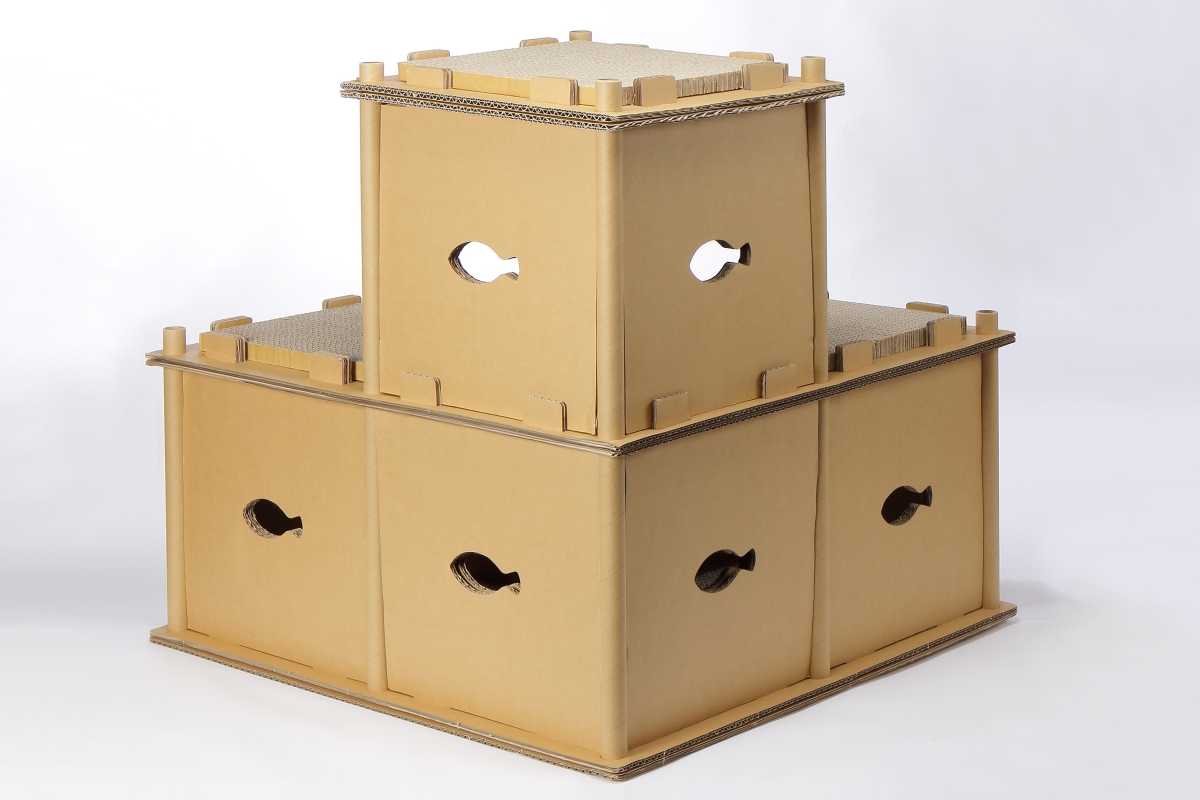 Picture of Petique CH04010200 Feline Fortress Cat House by Petique