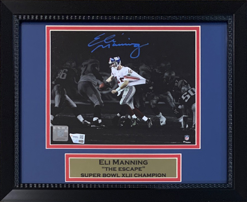 Picture of Powers Sports Memorabilia 114184985 Eli Manning Autographed   York Giants Signed Super Bowl XLII Escape Play Framed 8 x 10 Photo Fanatics COA