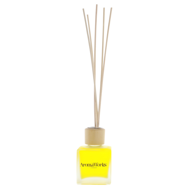 Picture of Aromaworks I0105025 3.4 oz Unisex Light Reed Diffuser - Basil & Lime