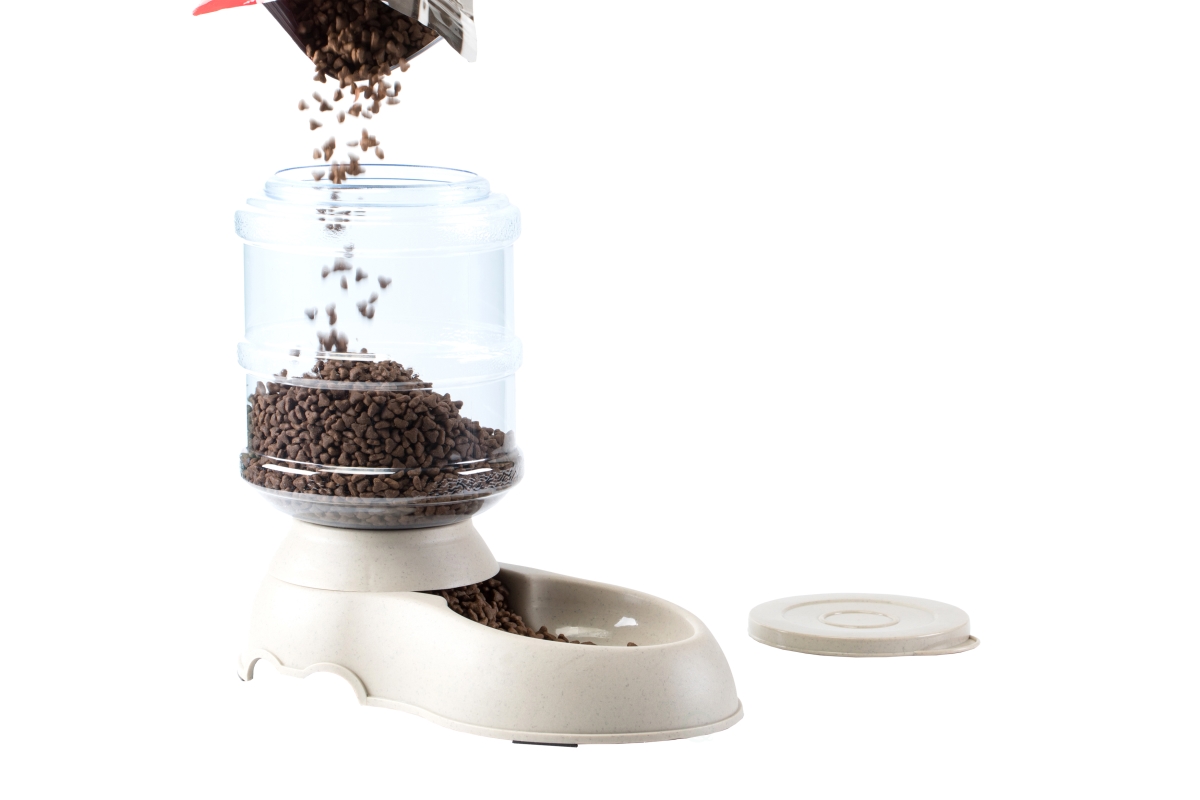 Picture of PawsMark QI003699.P 12 x 7 x 12.5 in. Automatic Self Dispensing Gravity Pet Feeder & Waterer for Cats & Dogs