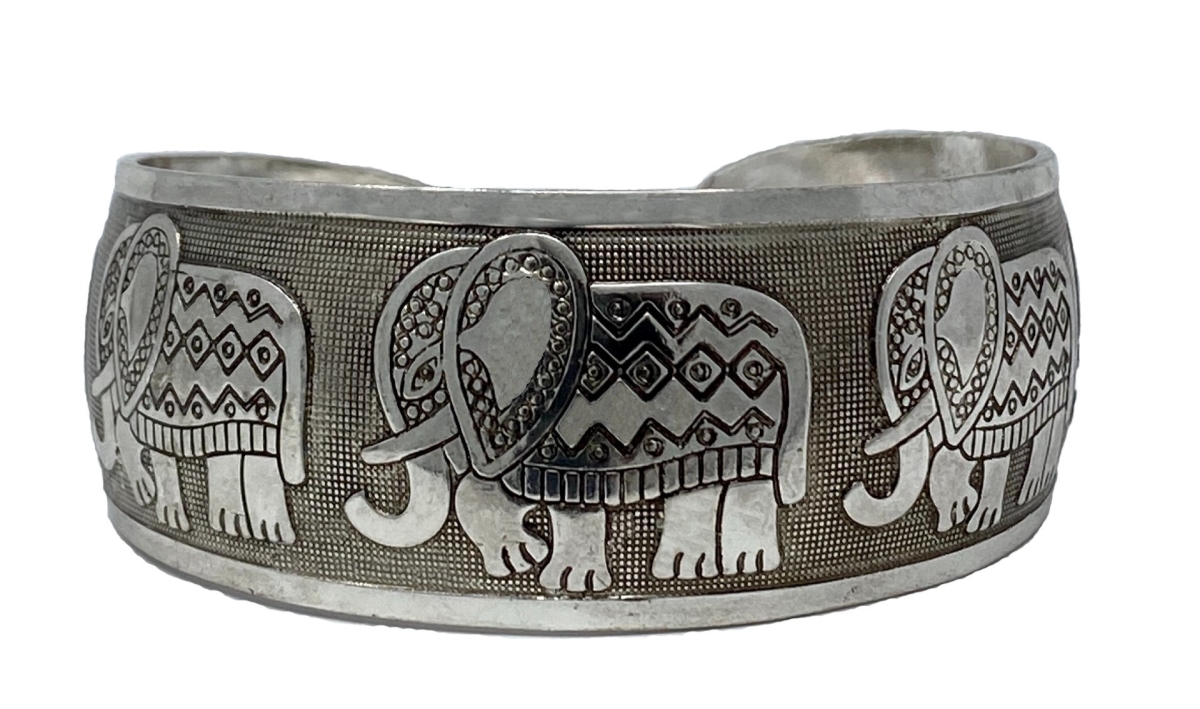 Picture of Y2 YZJ70 Silvertone Etched Chunky Bracelets - Elephant