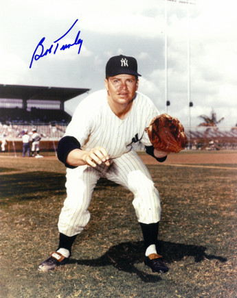 Picture of Athlon CTBL-016595 Bob Turley Signed New York Yankees Photo - Catch Pose - Deceased - 8 x 10