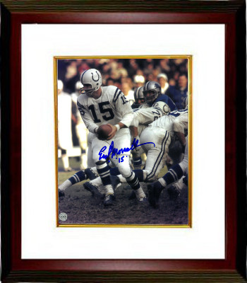 CTBL-MW16848 8 x 10 in. Earl Morrall Signed Baltimore Colts No. 15 Custom Framed Photo