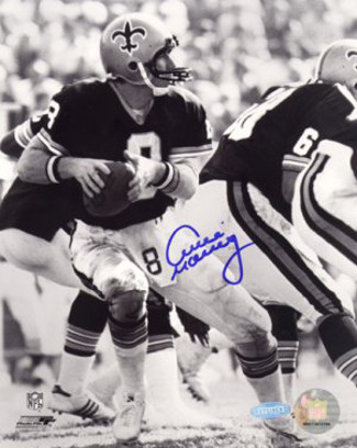 CTBL-017264 8 x 10 in. New Orleans Saints Vintage B & W-Steiner Hologram Archie Manning Signed Photo Frame