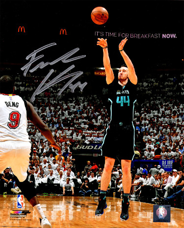 CTBL-019629 8 x 10 in. Frank Kaminsky Signed No.44 Charlotte Hornets Vertical Jump Shot Photo
