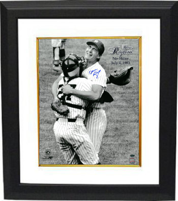 CTBL-BW17226 Dave Righetti Signed New York Yankees B&W Photo Custom Framed - Celebration Hug-No Hitter - July 4, 1983 - 16 x 20