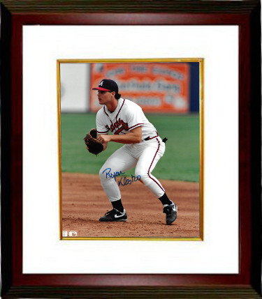 Picture of RDB Holdings & Consulting CTBL-MW18451 8 x 10 Ryan Klesko signed Atlanta Braves Photo Frame&#44; White - Fielding Hand in Glove