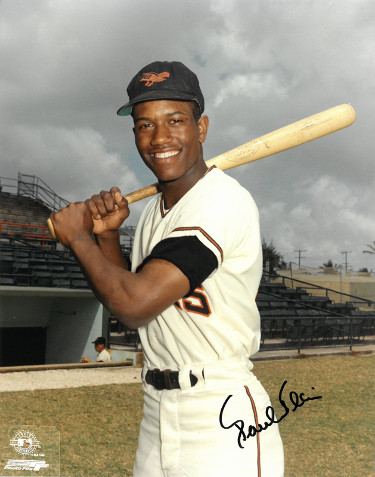 Picture of Athlon Sports CTBL-028160 Paul Blair Signed Baltimore Orioles 8 x 10 in. Photo - Batting