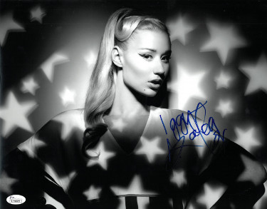 CTBL-028953 Iggy Azalea Signed B&W 11 x 14 in. Photo - JSA No.L79905
