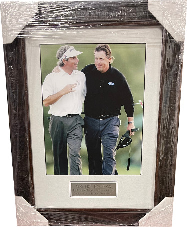 Picture of Athlon Sports CTBL-029028 Fred Couples & Phil Mickelson 2006 Masters 11 x 14 in. Photo - Premium Burl Framing